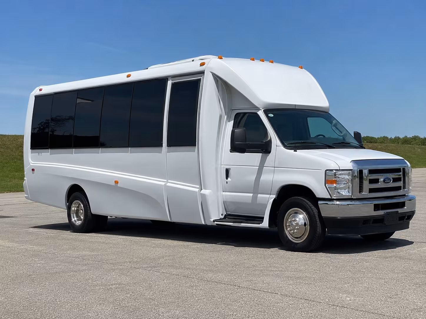 party bus wine tours through frederick county s best vineyards